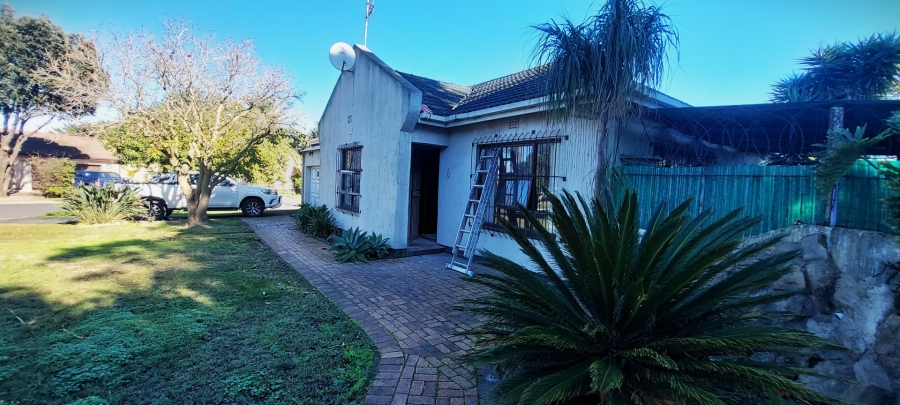 3 Bedroom Property for Sale in St Dumas Western Cape